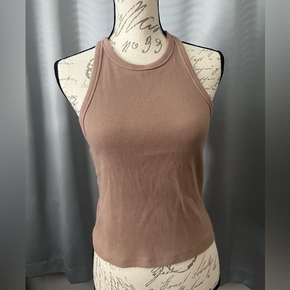 Abercrombie & Fitch Tan ribbed tank size medium